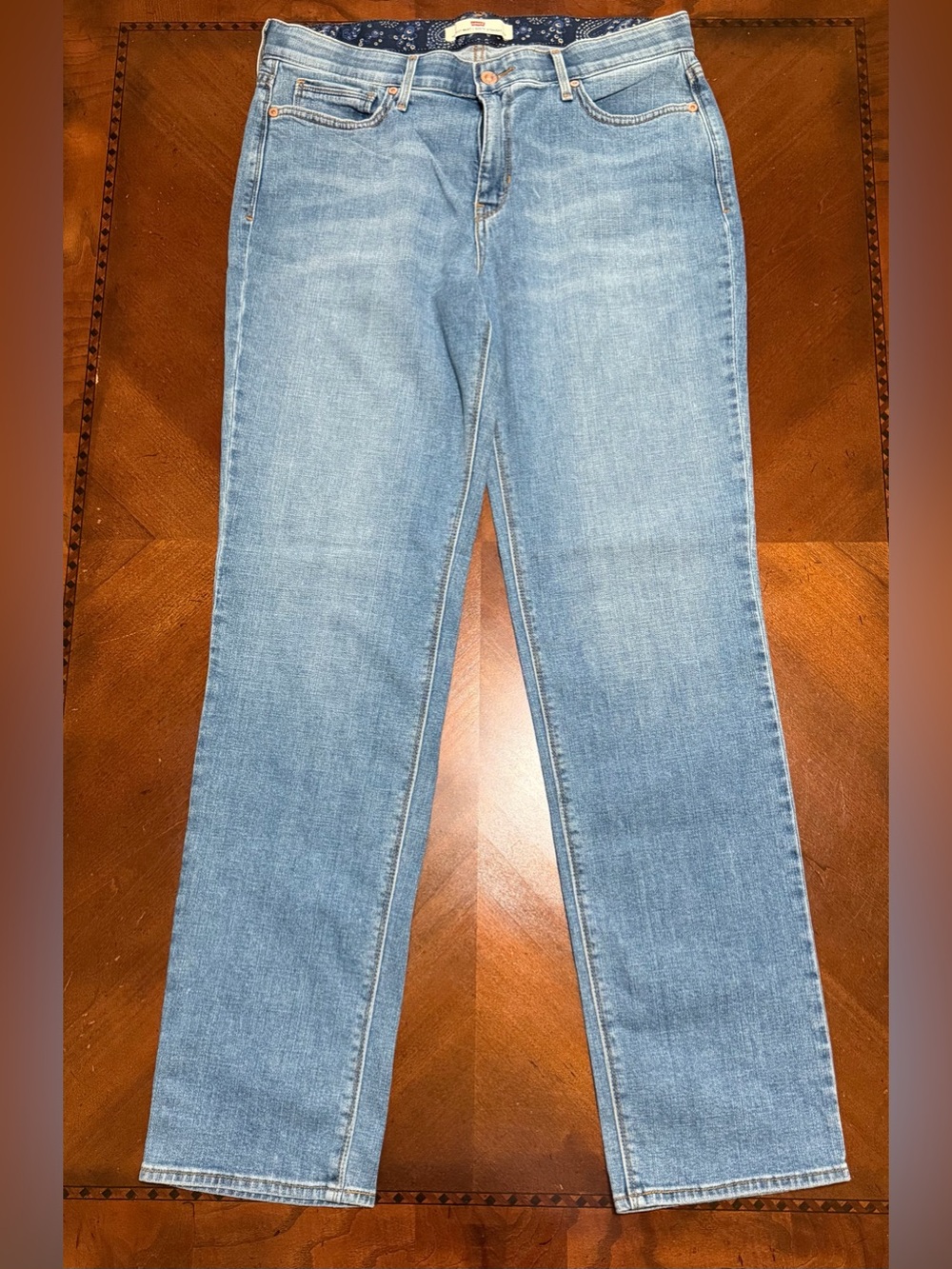 Levi's Light Blue Straight Leg Women's Jeans